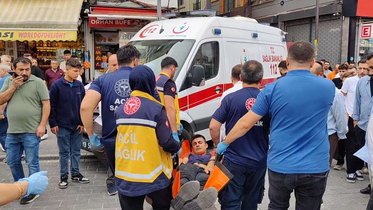 Şehrin göbeğindeki döviz bürosunda silahlı kavga çıktı! 3 ölü, 2 yaralı var 9